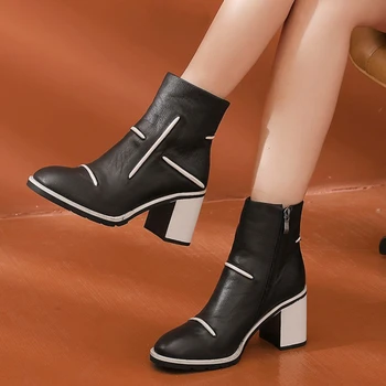 2020 pozimi novi retro usnjeni ženski čevlji za ujemanje barv debele pete visoke pete moda kratke čevlji