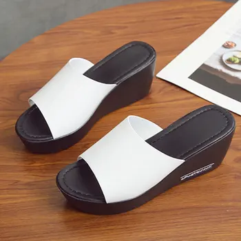 Ženske Sandali Copate Platformo Klin PU Usnja Natikači Open Toe Strani Čevlji Poletje Plaža Plus Velikost Trdnih Črno Beli Sandali