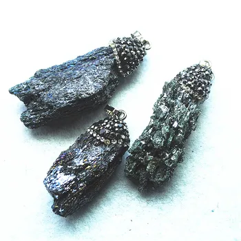 1PC Naravnih premog kristalno mineL kamen obeski prodajo za en kos narave KROGLICE velikosti 30-40 mm top prodajne kroglice opremo